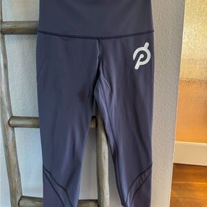 Peloton x Lululemon Wunder Under Crop Scallop Legging in grey size 6